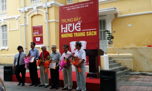 Khai mạc phòng trưng bày ‘Huế - Những trang sách”